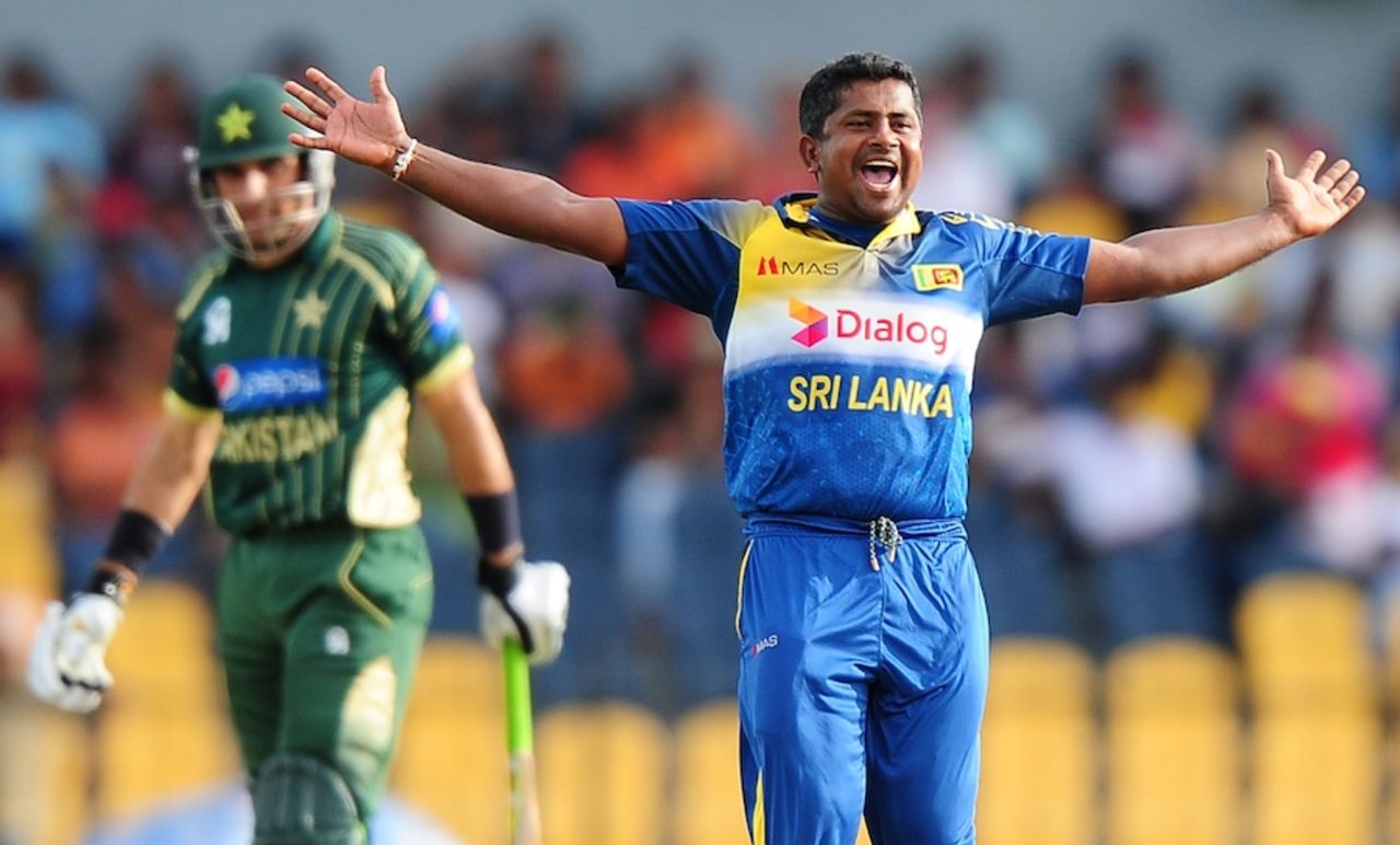 Rangana Herath had Misbah-ul-Haq caught behind, Sri Lanka v Pakistan, 1st ODI, Hambantota, August 23, 2014