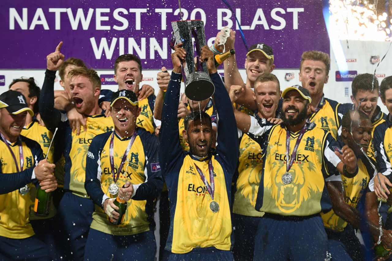 Birmingham celebrate winning the domestic T20 for the first time, Birmingham v Lancashire, NatWest T20 Blast final, Edgbaston, August 23, 2014