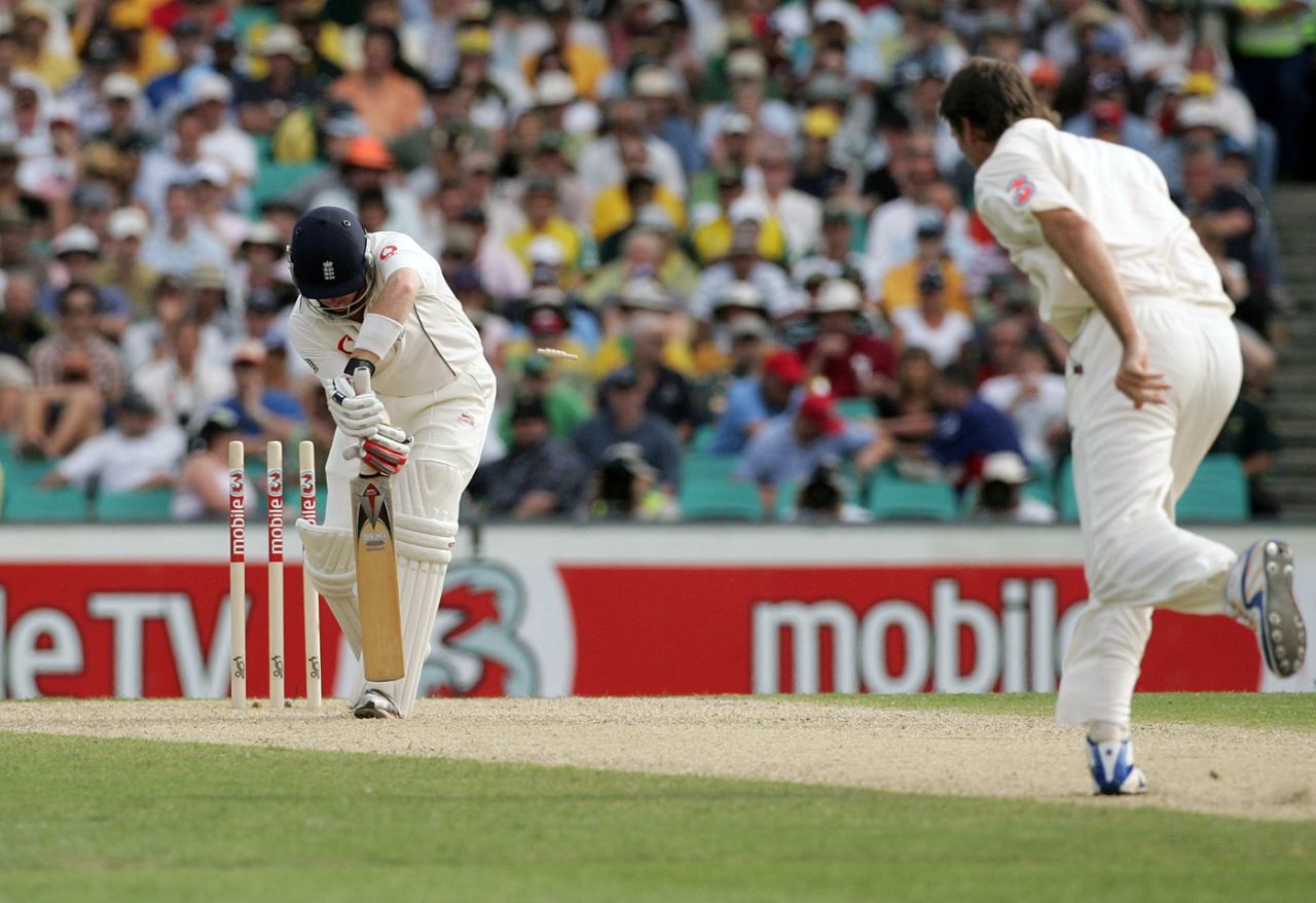 Ian Bell is bowled by Glenn McGrath for 71, Australia v England, 5th Test, Sydney, January 2, 2007