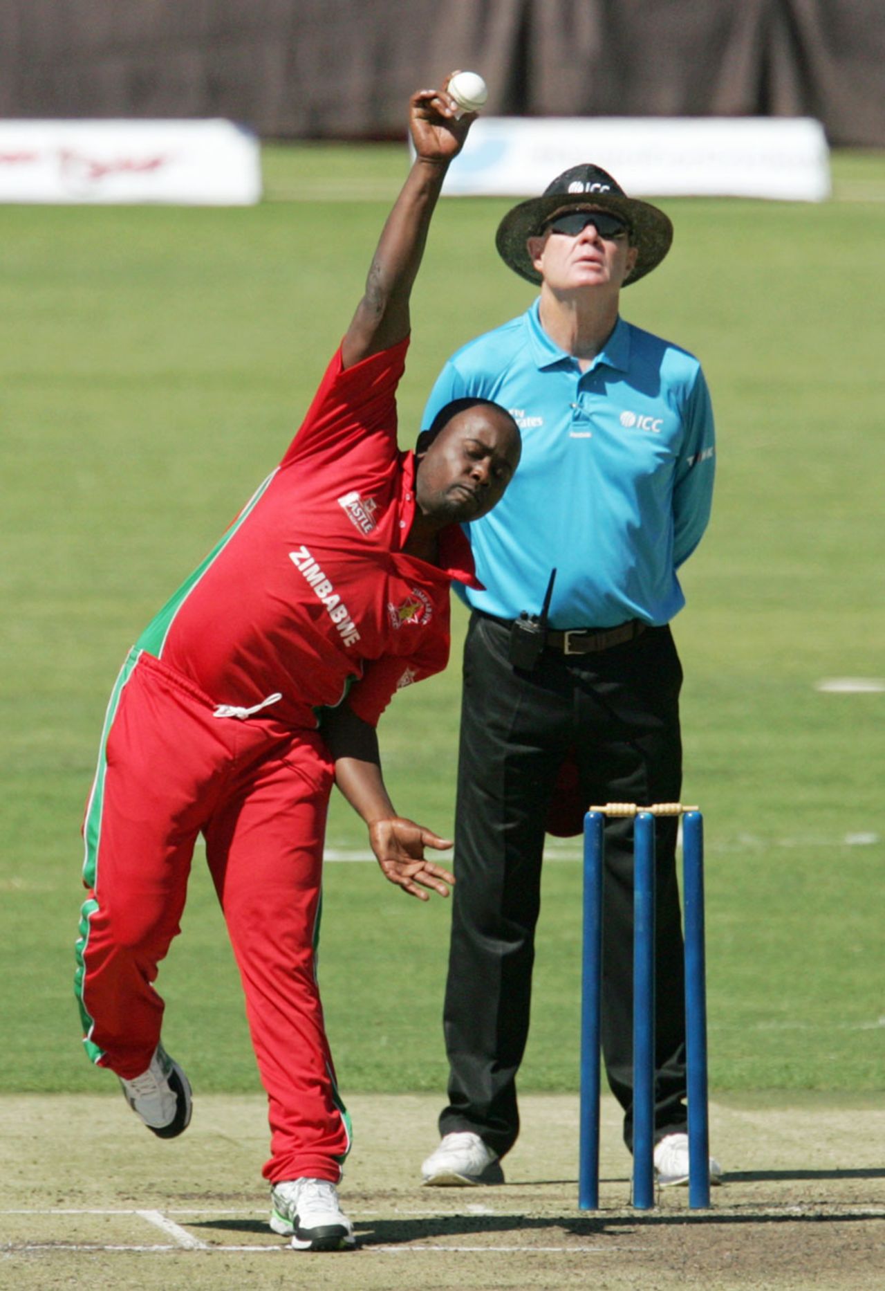 Prosper Utseya in his delivery stride, Zimbabwe v Australia, Tri-series, Harare, August 25, 2014