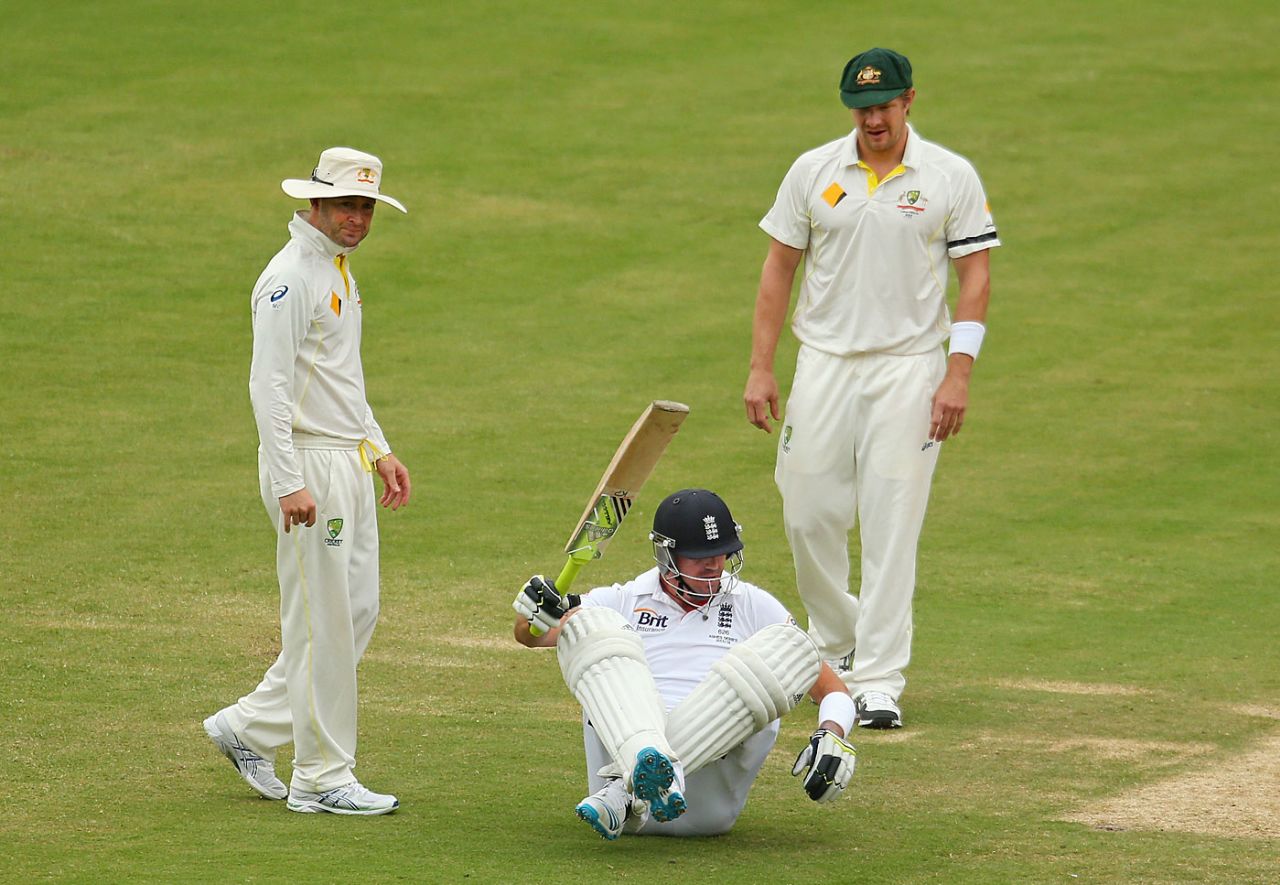 Kevin Pietersen is down on the ground, Australia v England, 2nd Test, Adelaide, 4th day, December 8, 2013