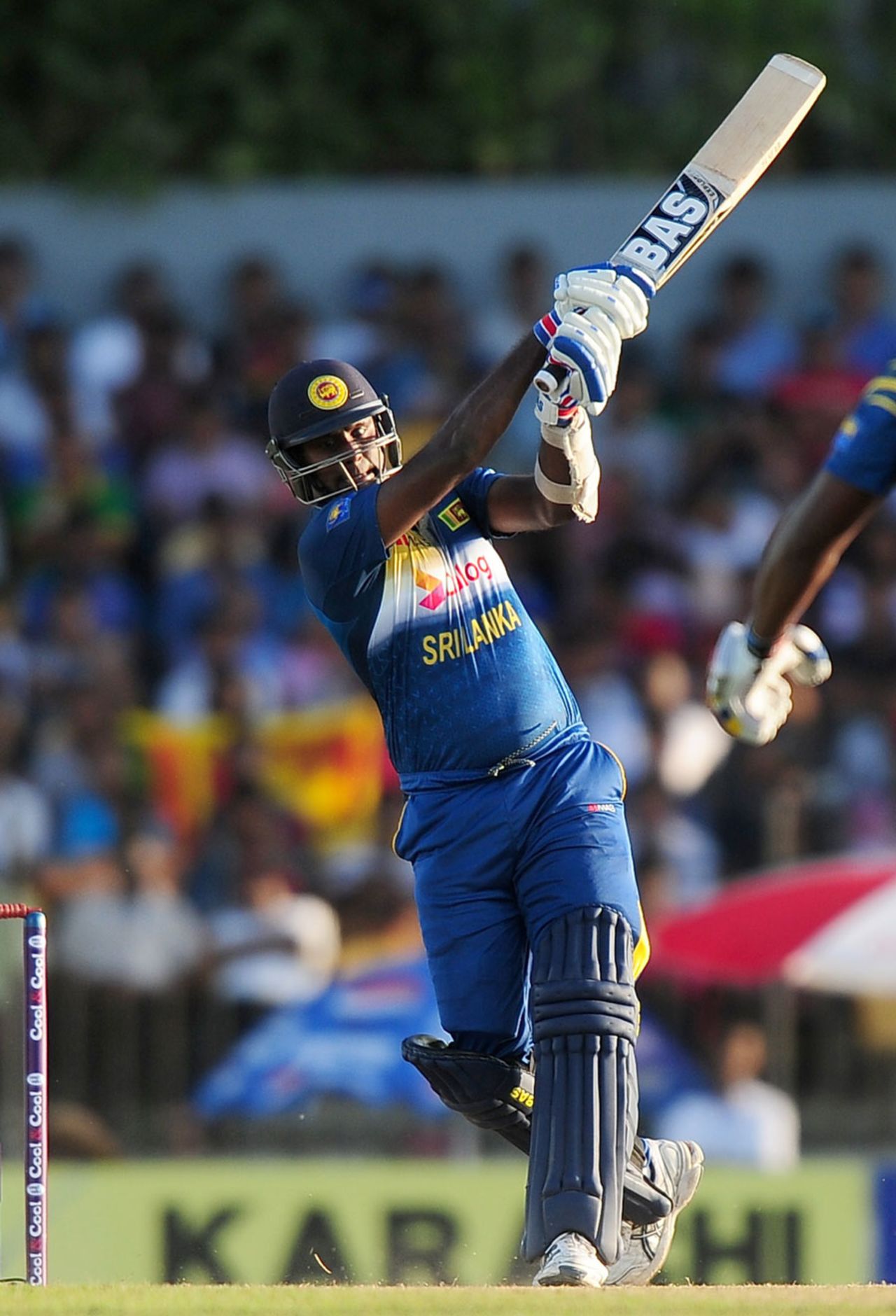 Angelo Mathews goes on the attack, Sri Lanka v Pakistan, 2nd ODI, Hambantota, August 26, 2014