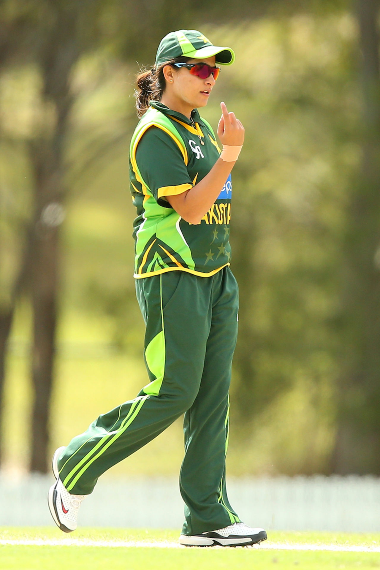 Sana Mir took three wickets in her 10 overs, Australia v Pakistan, 4th women's ODI, Brisbane, August 28, 2014