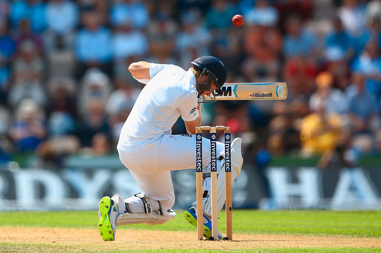 Joe Root ducks under a bouncer, England v India, 3rd Investec Test, Southampton, 2nd day, July 28, 2014
