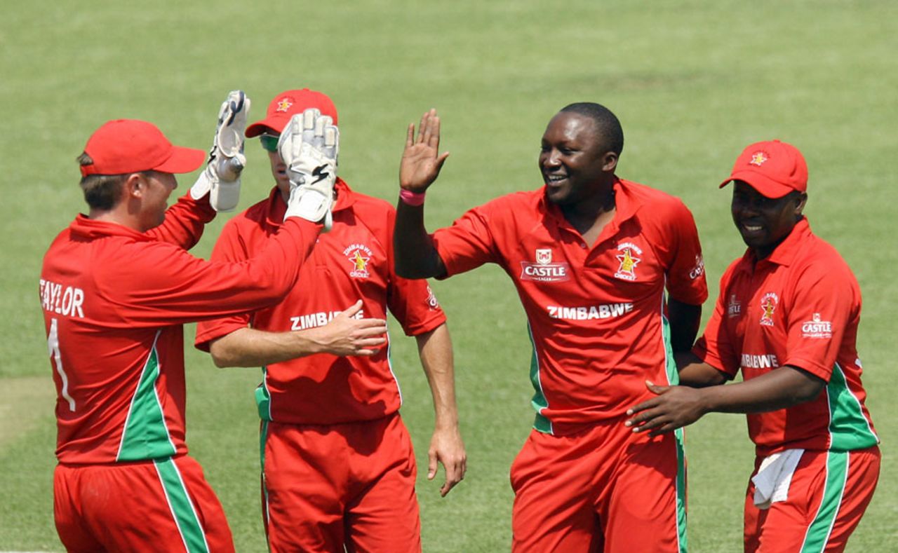 John Nyumbu finished with 3 for 42, Zimbabwe v South Africa, tri-series, Harare, August 29, 2014