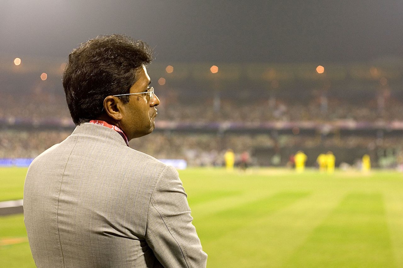 Lalit Modi catches the action at Eden Gardens, IPL 2010, Kolkata, March 16, 2010