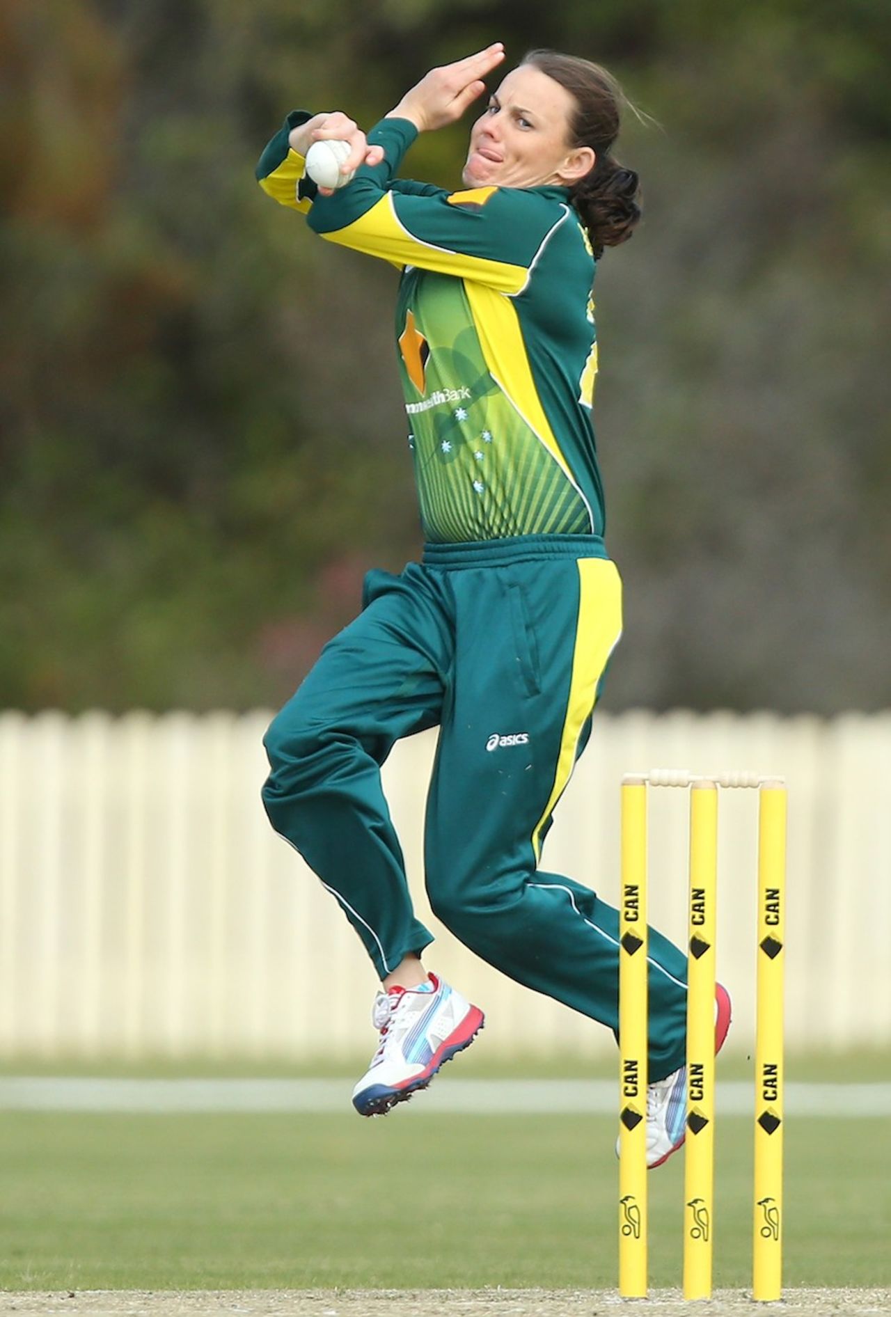 Erin Osborne claimed 4 for 19, Australia v Pakistan, 1st women's T20, Gold Coast, August 30, 2014