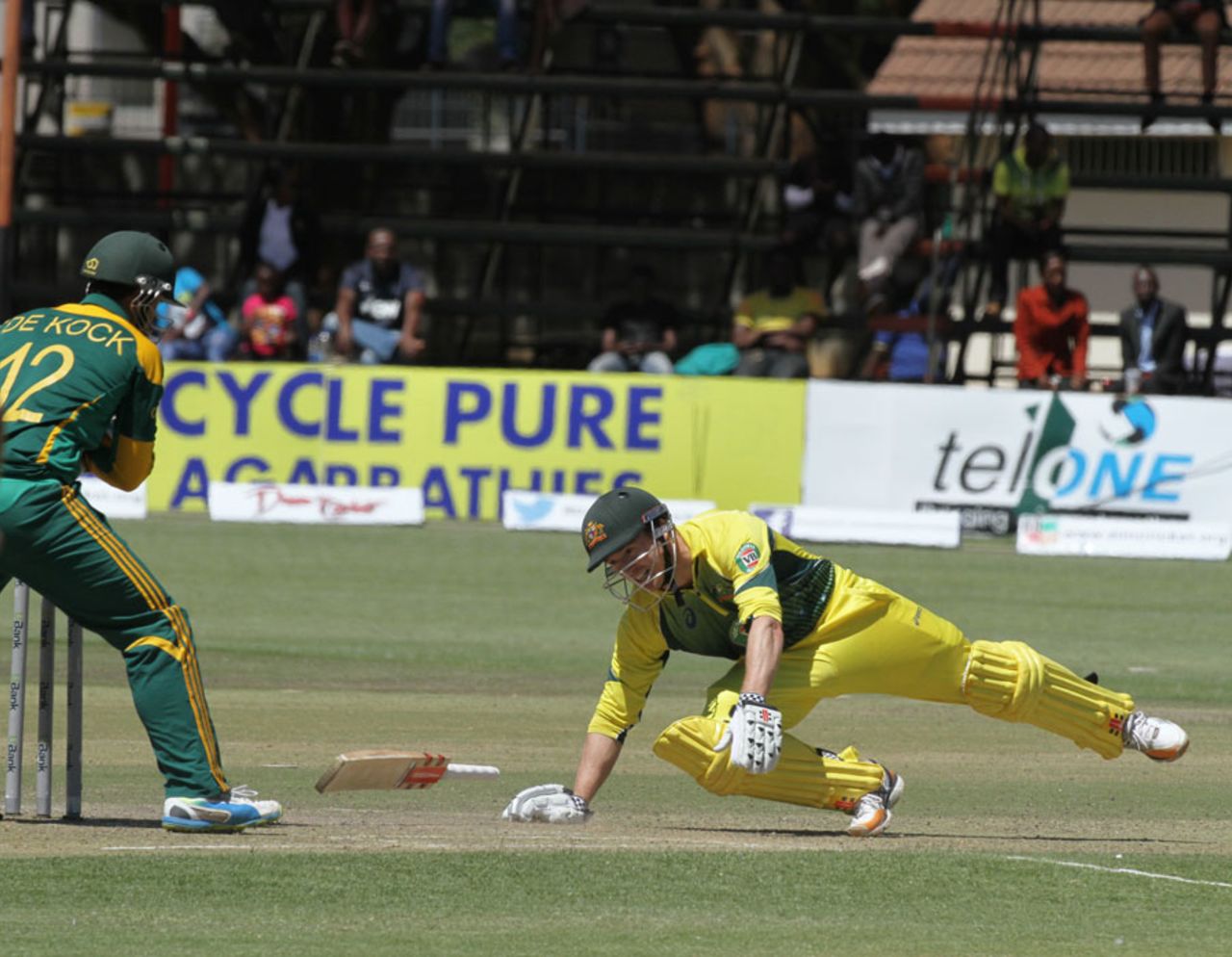 George Bailey was stumped for 32, Australia v South Africa, tri-series, Harare, September 2, 2014