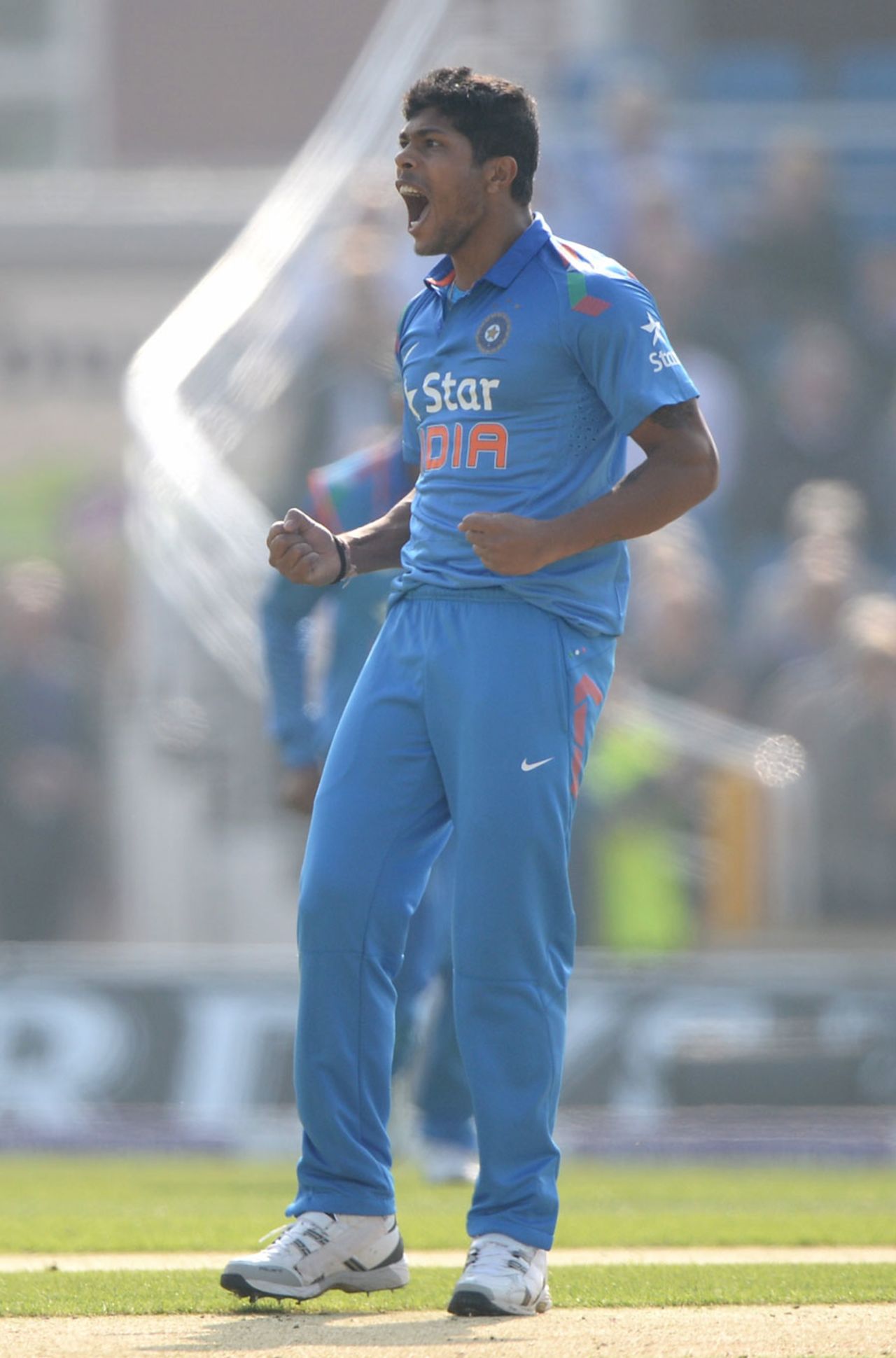 Umesh Yadav picked up the wicket of Alex Hales early on, England v India, 5th ODI, Headingley, September 5, 2014