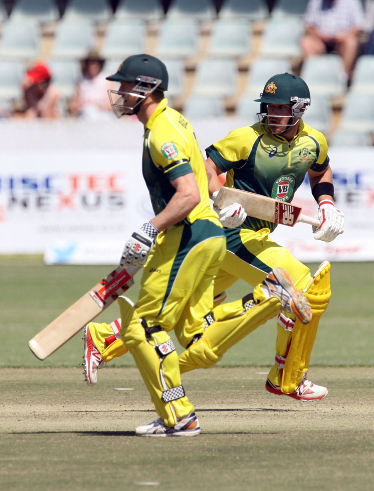 Aaron Finch and George Bailey run between the wickets, Australia v South Africa, tri-series final, Harare, September 6, 2014