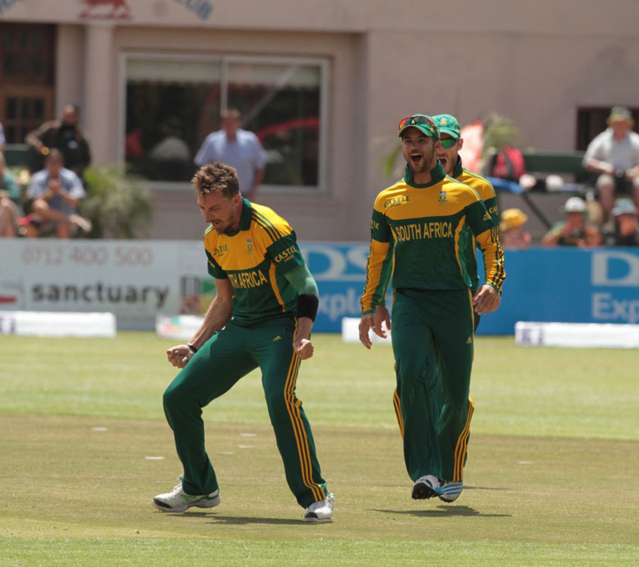 Dale Steyn produced a ferocious spell of reverse swing, Australia v South Africa, tri-series final, Harare, September 6, 2014