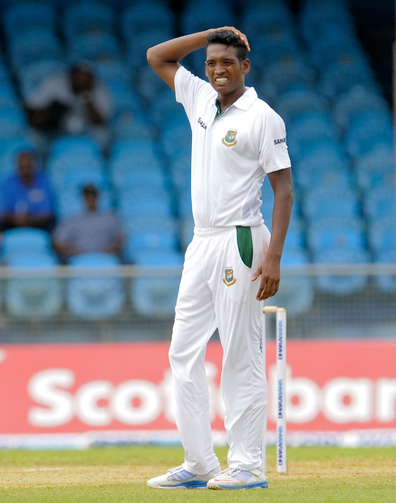 Al-Amin Hossain and his team struggled to find wickets, West Indies v Bangladesh, 1st Test, St Vincent, 2nd day, September 6, 2014