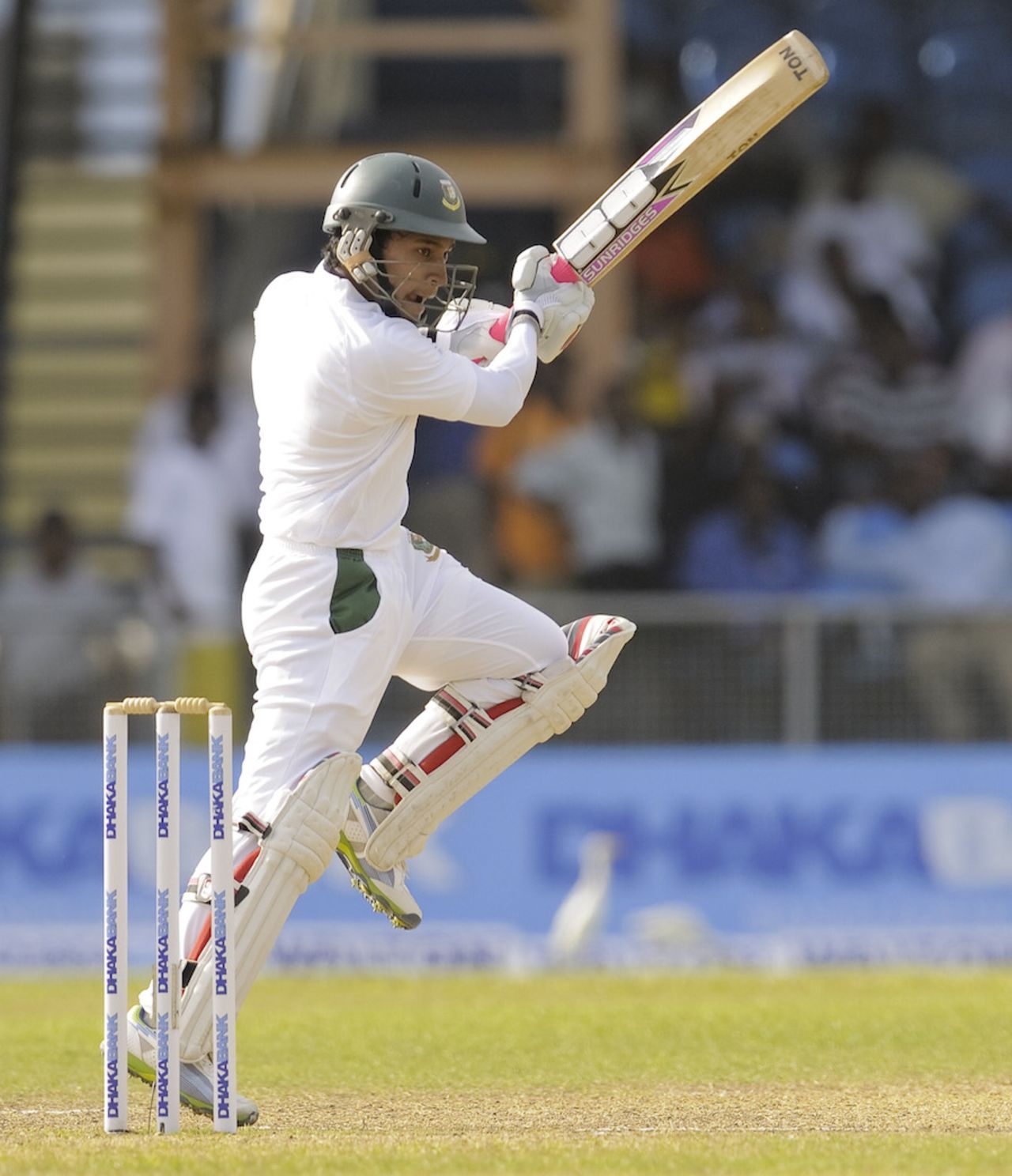 Mushfiqur Rahim punches off the back foot, West Indies v Bangladesh, 1st Test, St Vincent, 4th day, September 8, 2014