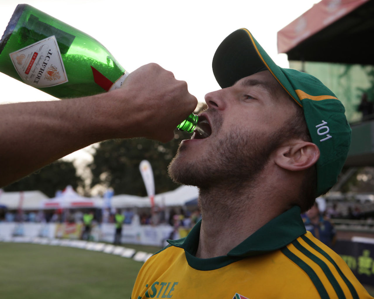 Faf du Plessis celebrates the man-of-the-series award, Australia v South Africa, tri-series final, Harare, September 6, 2014