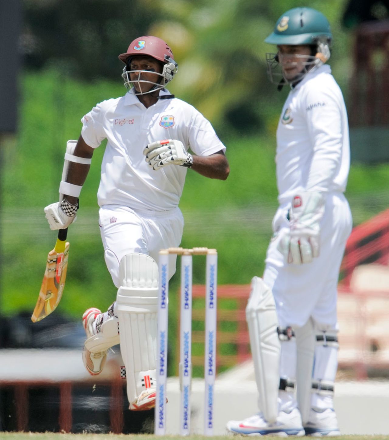 Shivnarine Chanderpaul takes a single, West Indies v Bangladesh, 2nd Test, St. Lucia, 2nd day, September 14, 2014