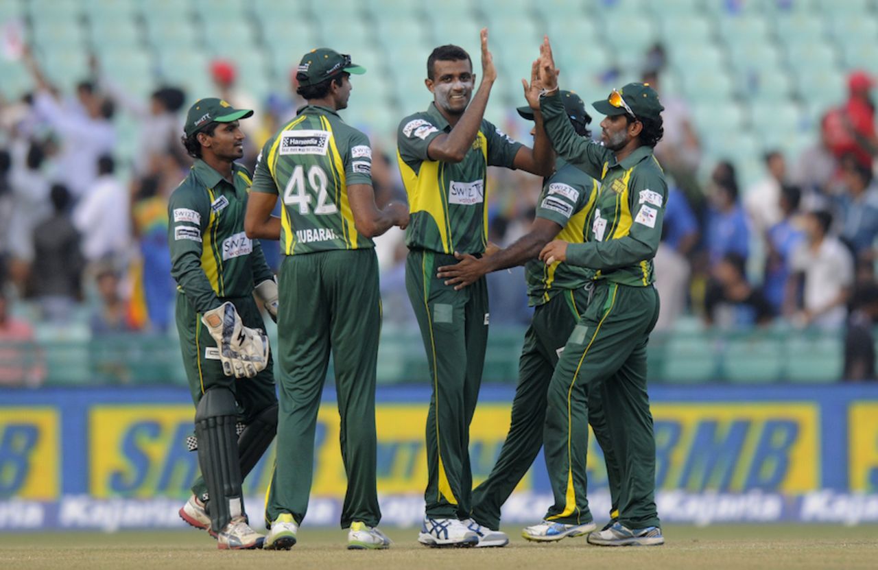 Farveez Maharoof removed Lahore Lions' top order, Southern Express v Lahore Lions, CLT20 qualifier, Raipur, September 16, 2014