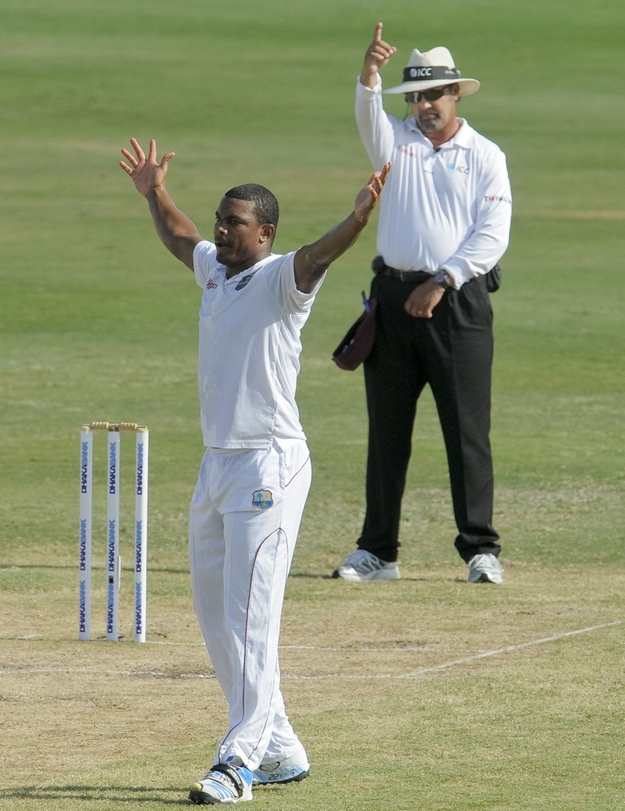 Shannon Gabriel won an lbw appeal against Mahmudullah, West Indies v Bangladesh, 2nd Test, St. Lucia, 4th day, September 16, 2014
