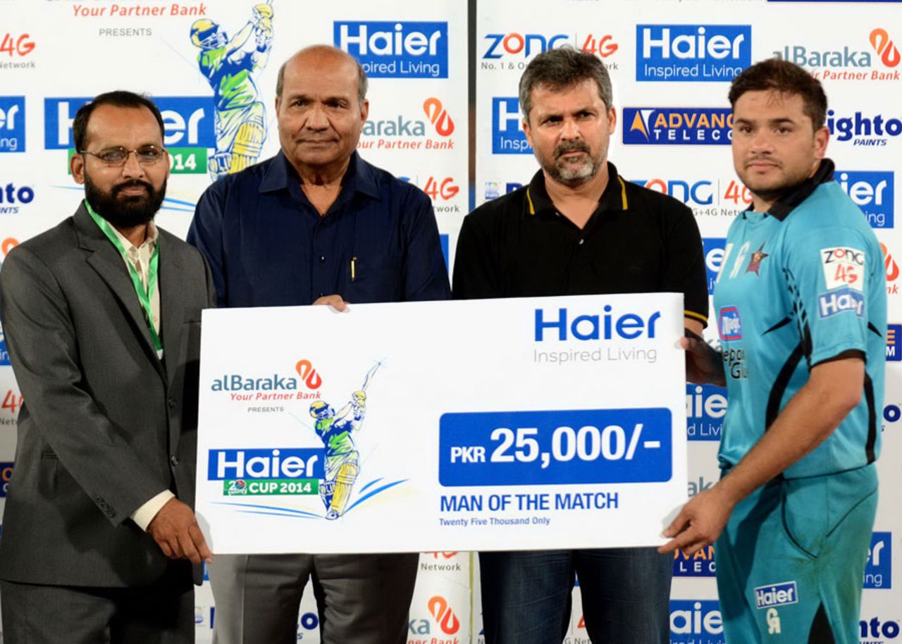 Yasim Murtaza was named Man of the Match for his 34-ball 64, Karachi Zebras v Rawalpindi Rams, Haier Cup National Twenty20, Karachi, September 21, 2014
