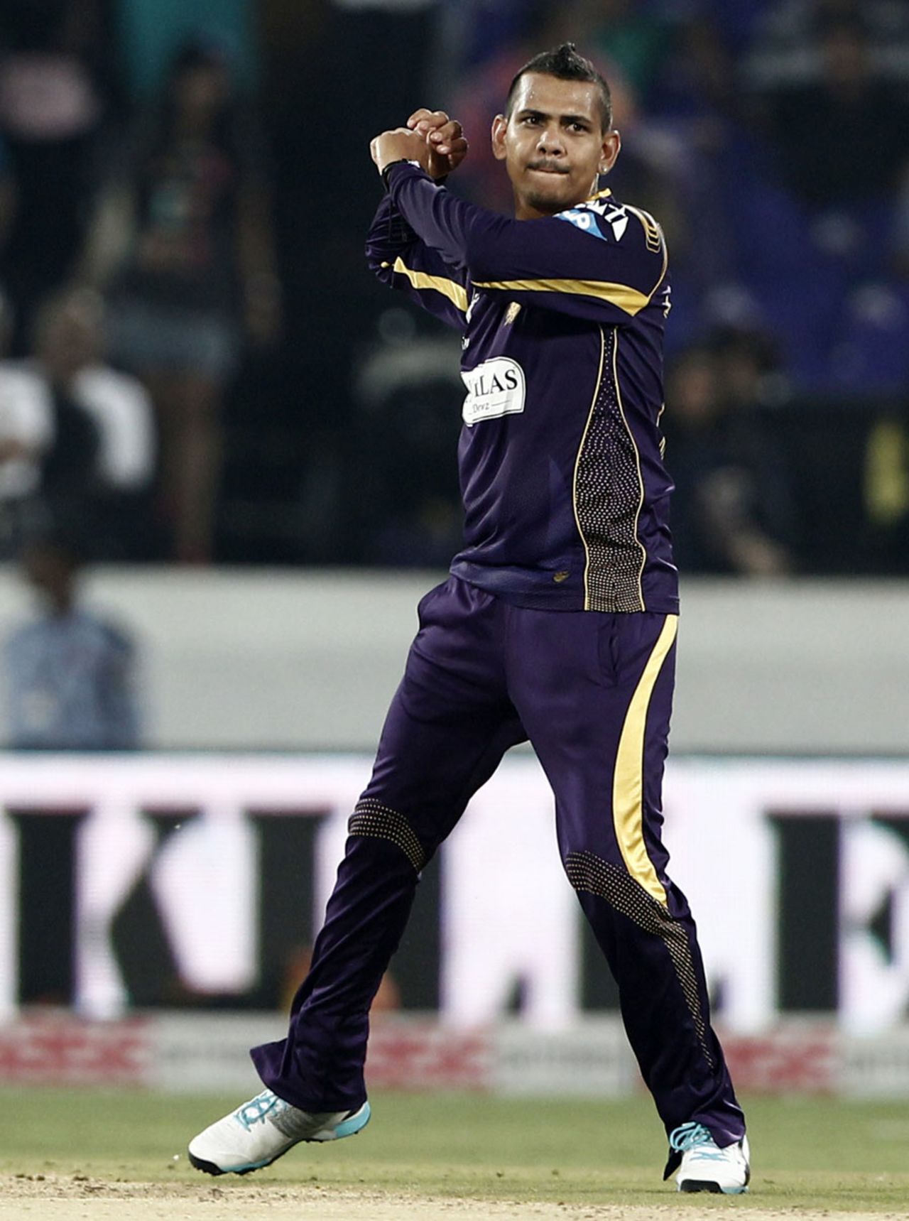 Sunil Narine bamboozled the Lahore Lions batsmen, Kolkata Knight Riders v Lahore Lions, Champions League T20, Hyderabad, September 21, 2014