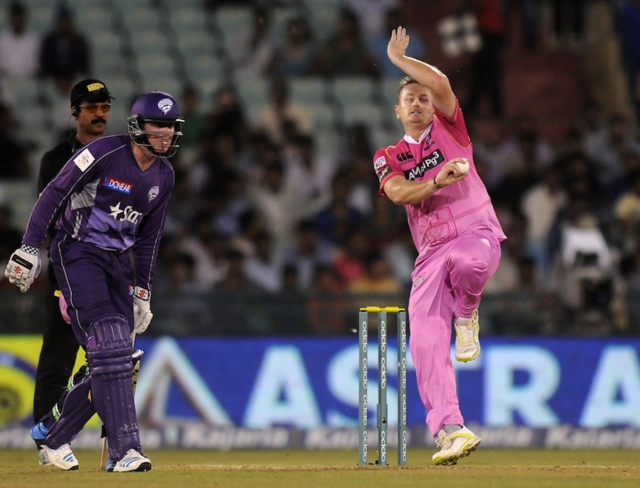 Scott Styris went for 12 in his first three overs and 16 in his fourth, Hobart Hurricanes v Northern Knights, CLT20, Group B, Raipur, September 23, 2014