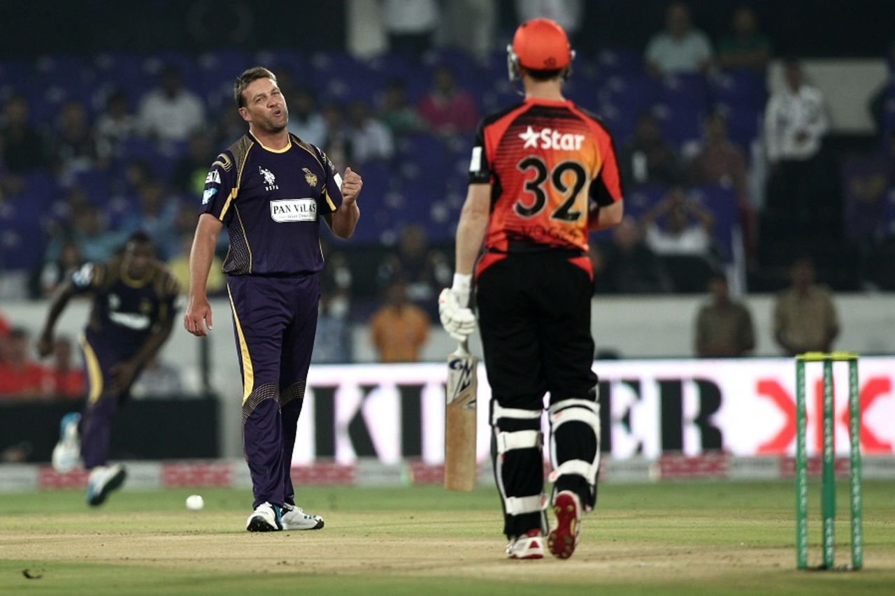 Jacques Kallis dropped Adam Voges in the second over, Kolkata Knight Riders v Perth Scorchers, CLT20, Group A, Hyderabad, September 24, 2014