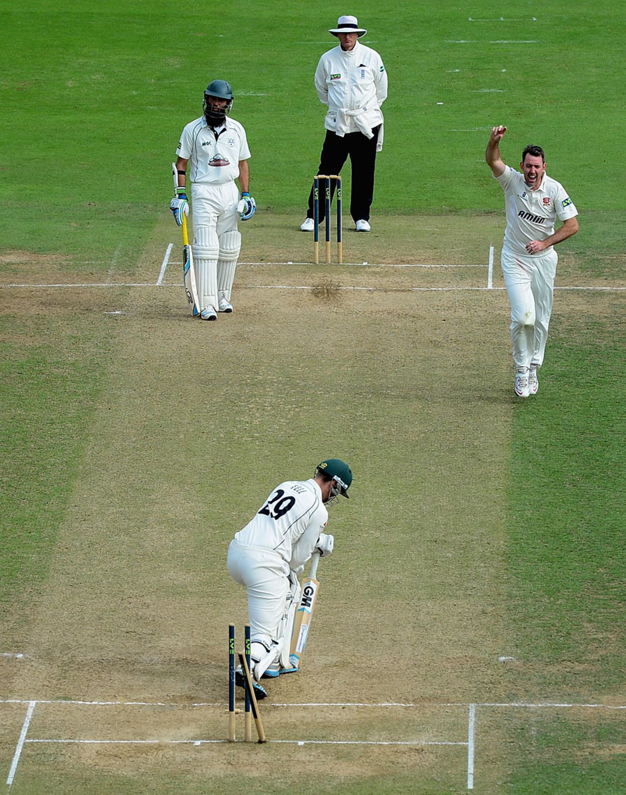 David Masters removed Tom Fell's off stump, Essex v Worcestershire, County Championship, Division Two, Chelmsford, September 25, 2014