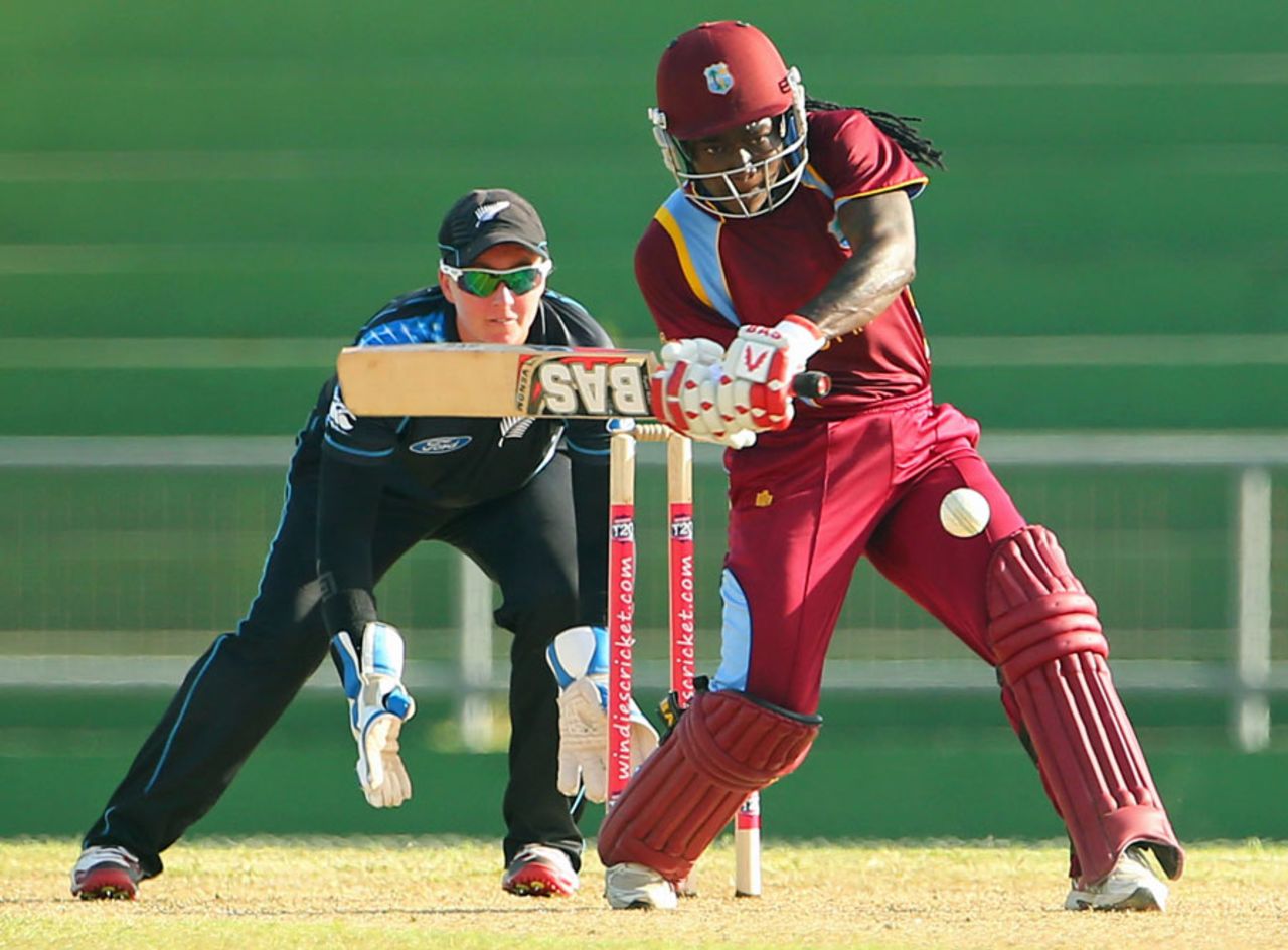 Deandra Dottin gets ready to play a pull shot, West Indies v New Zealand, 2nd women's T20I, St Vincent, September 25, 2014