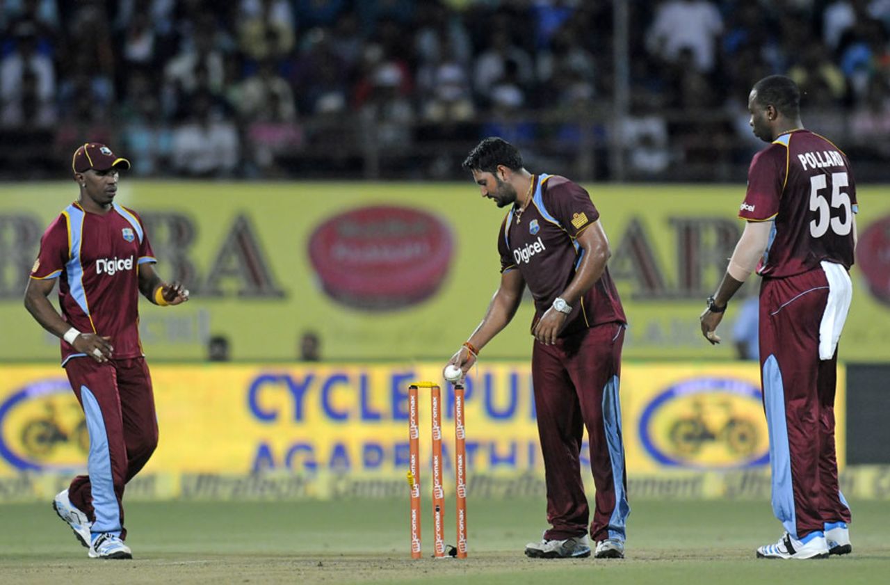 Ravi Rampaul runs out Ajinkya Rahane, India v West Indies, 1st ODI, Kochi, October 8, 2014