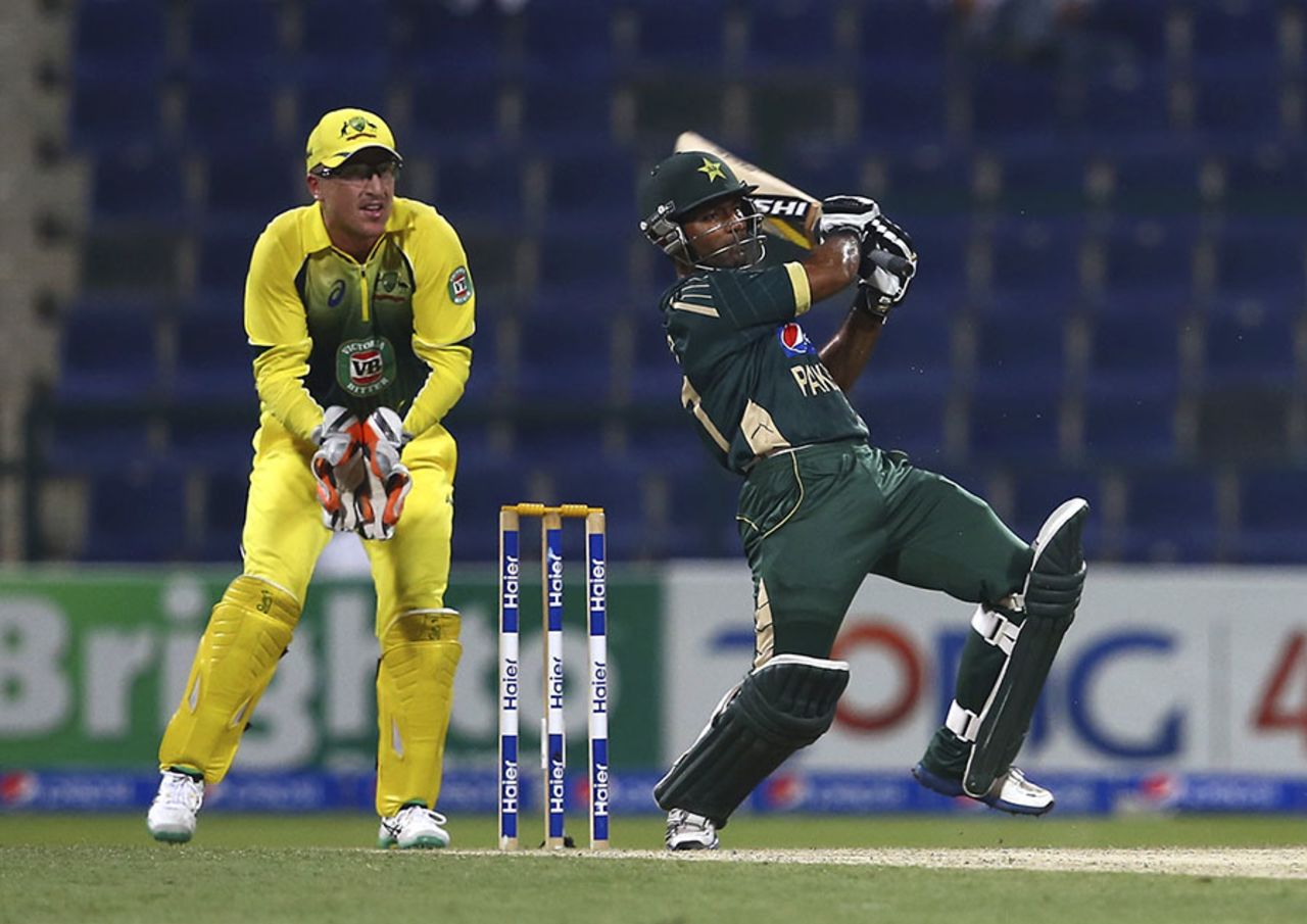 Asad Shafiq swivels into a pull, Pakistan v Australia, 3rd ODI, Abu Dhabi, October 12, 2014