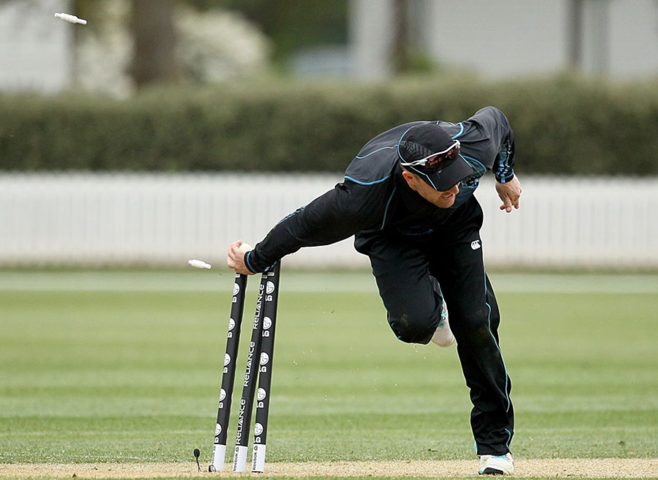 Brendon McCullum completes the final-ball run to win the match, New Zealand XI v Scotland, World Cup Associate warm-up match, Lincoln, October 15, 2014