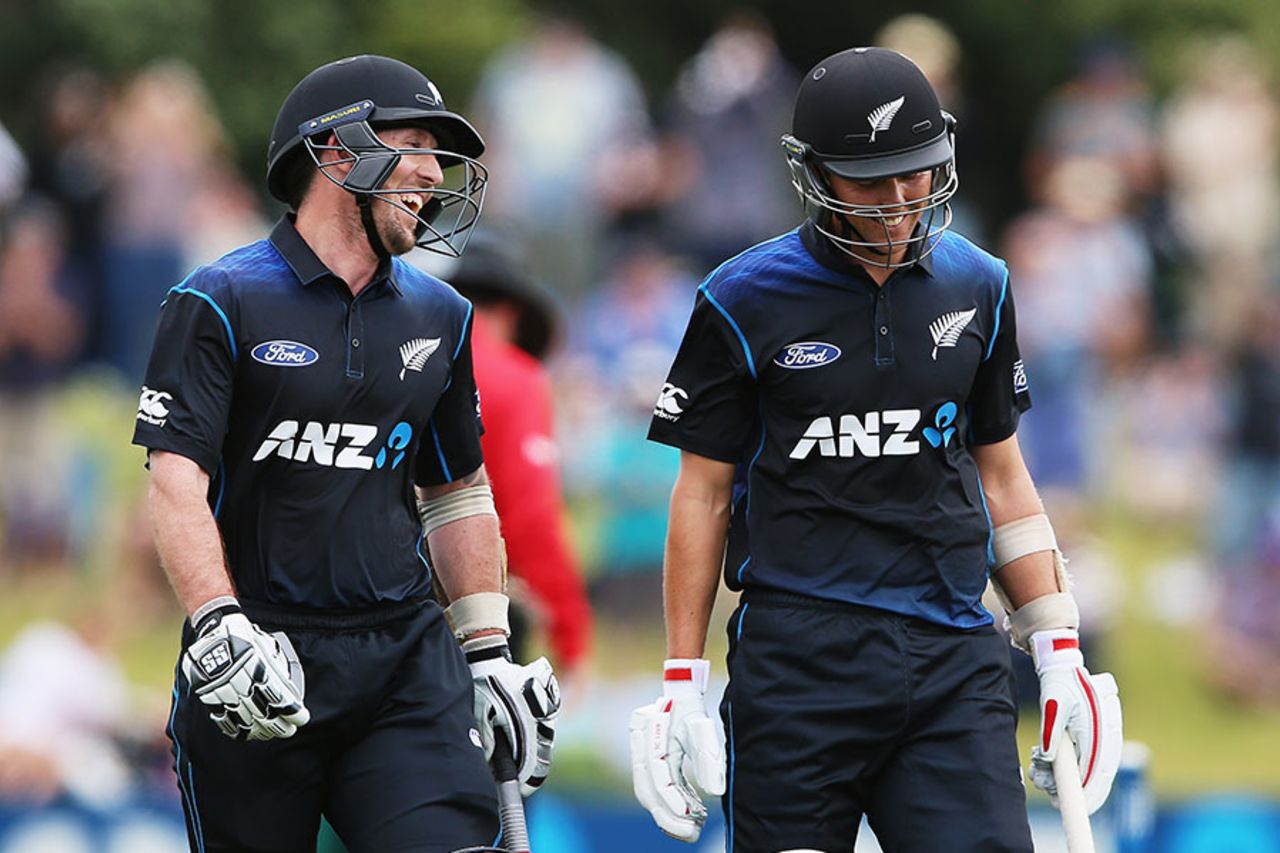 Luke Ronchi and Trent Boult set a new tenth-wicket record for New Zealand, New Zealand v South Africa, 1st ODI, Mount Maunganui, October 21, 2014