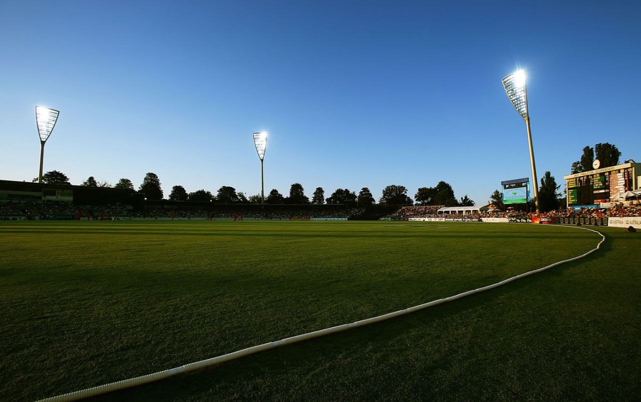 A general view of the Manuka Oval, Prime Minister's XI v England XI, Tour match, Canberra, January 14, 2014