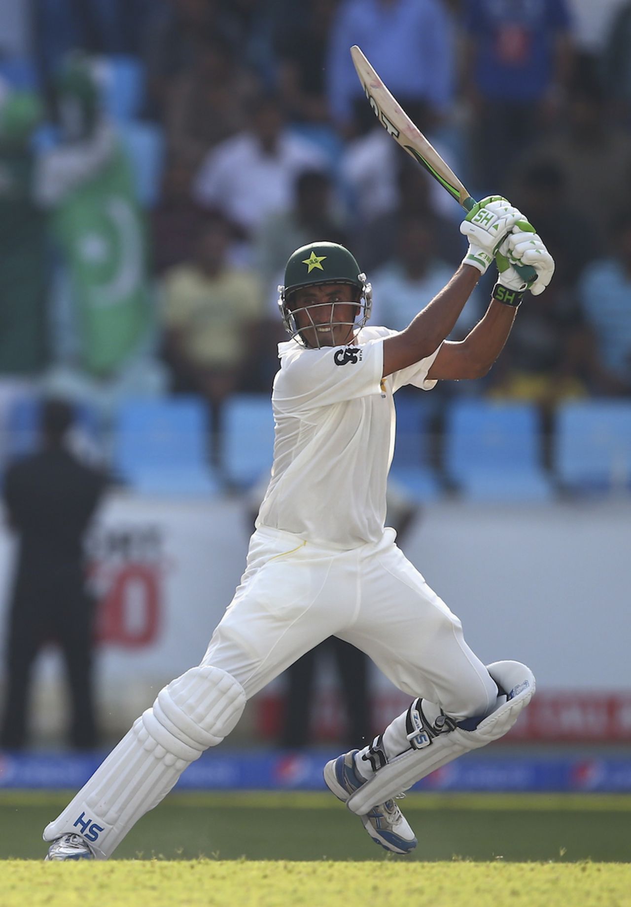 Younis Khan targets the off side, Pakistan v Australia, 1st Test, Dubai, 1st day, October 22, 2014