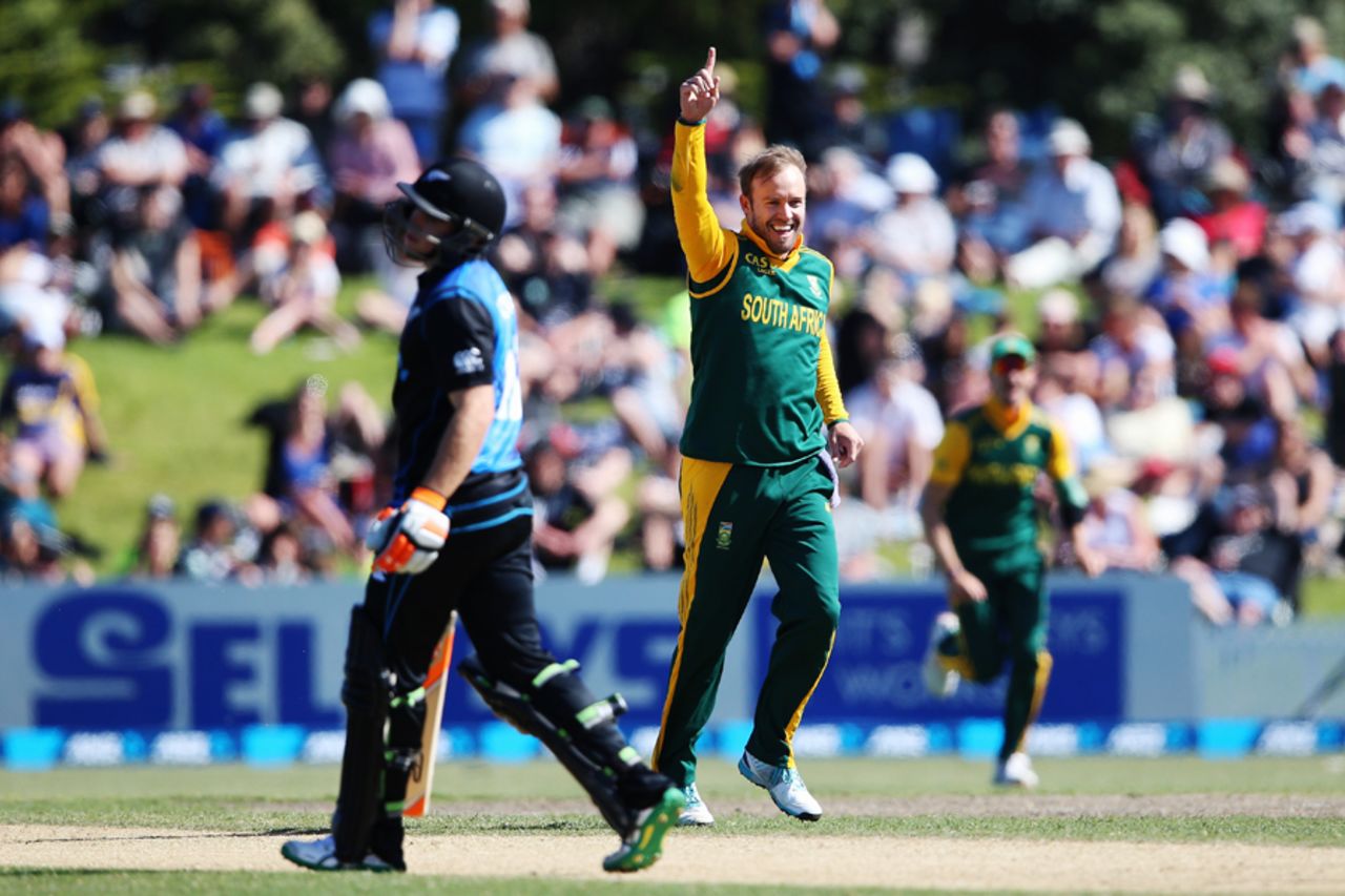 AB de Villiers is all smiles after dismissing Tom Latham, New Zealand v South Africa, 2nd ODI, Mount Maunganui, October 24, 2014