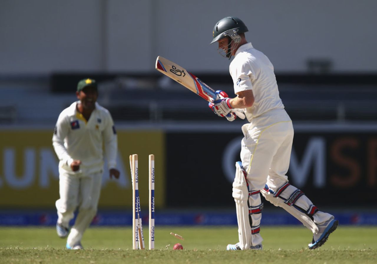Chris Rogers chopped onto his stumps for 38, Pakistan v Australia, 1st Test, Dubai, 3rd day, October 24, 2014