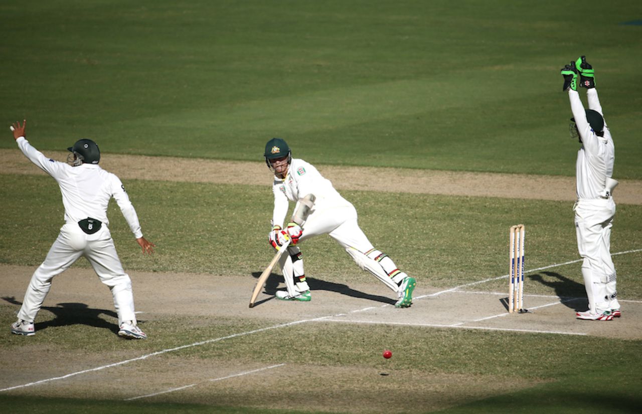 Peter Siddle was given lbw while trying to sweep, Pakistan v Australia, 1st Test, Dubai, 3rd day, October 24, 2014