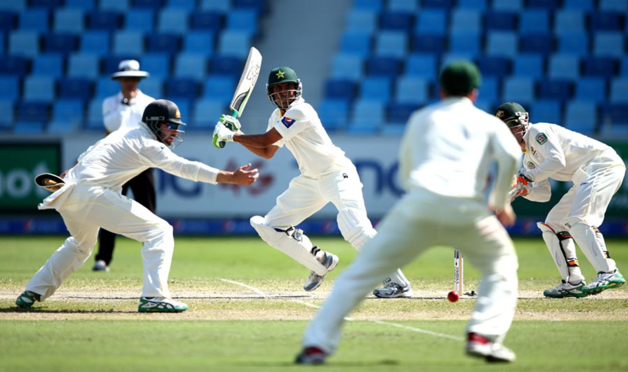 Younis Khan collects some runs, Pakistan v Australia, 1st Test, Dubai, 4th day, October 25, 2014