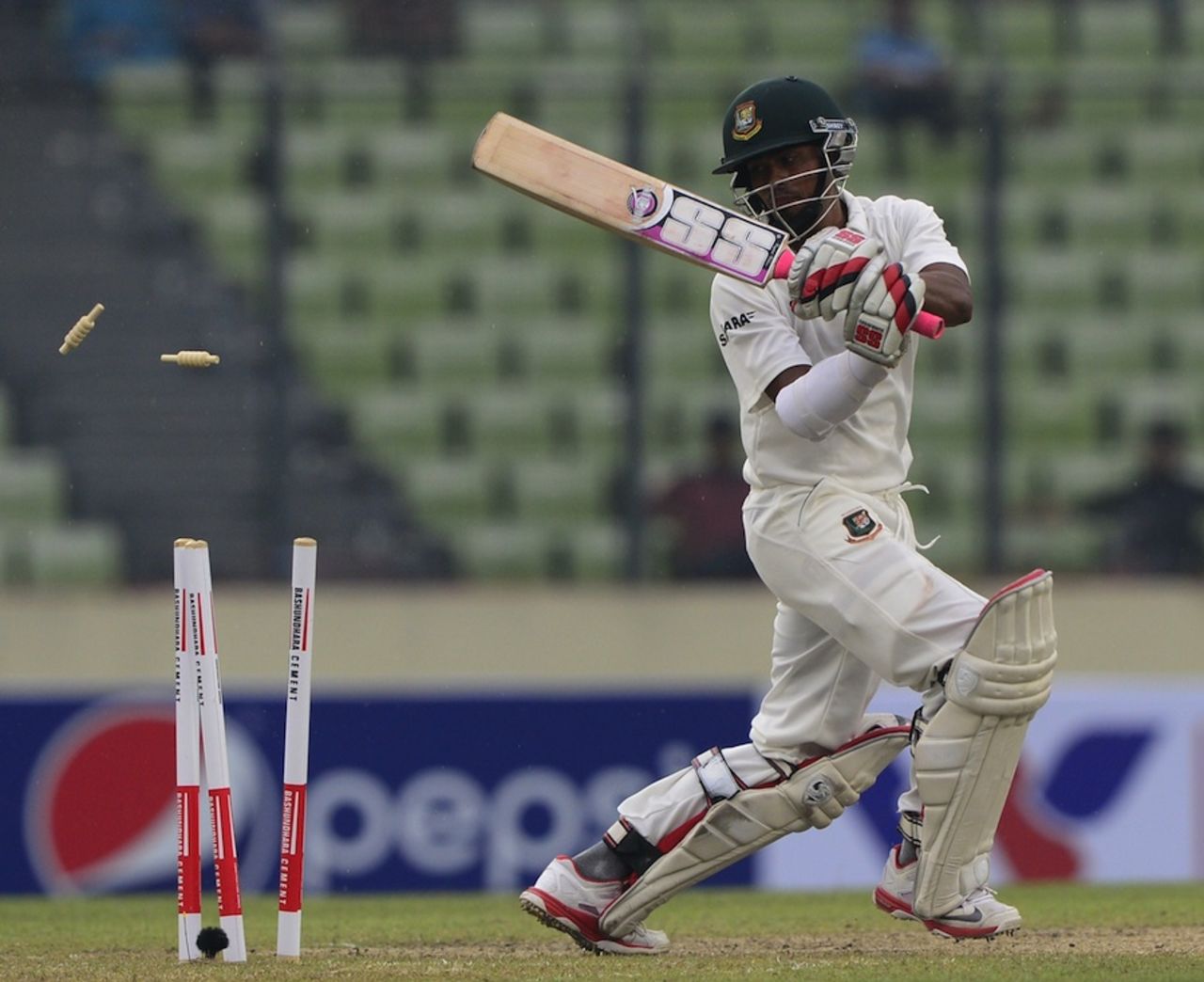 Taijul Islam was bowled, Bangladesh v Zimbabwe, 1st Test, Mirpur, 2nd day, October 26, 2014