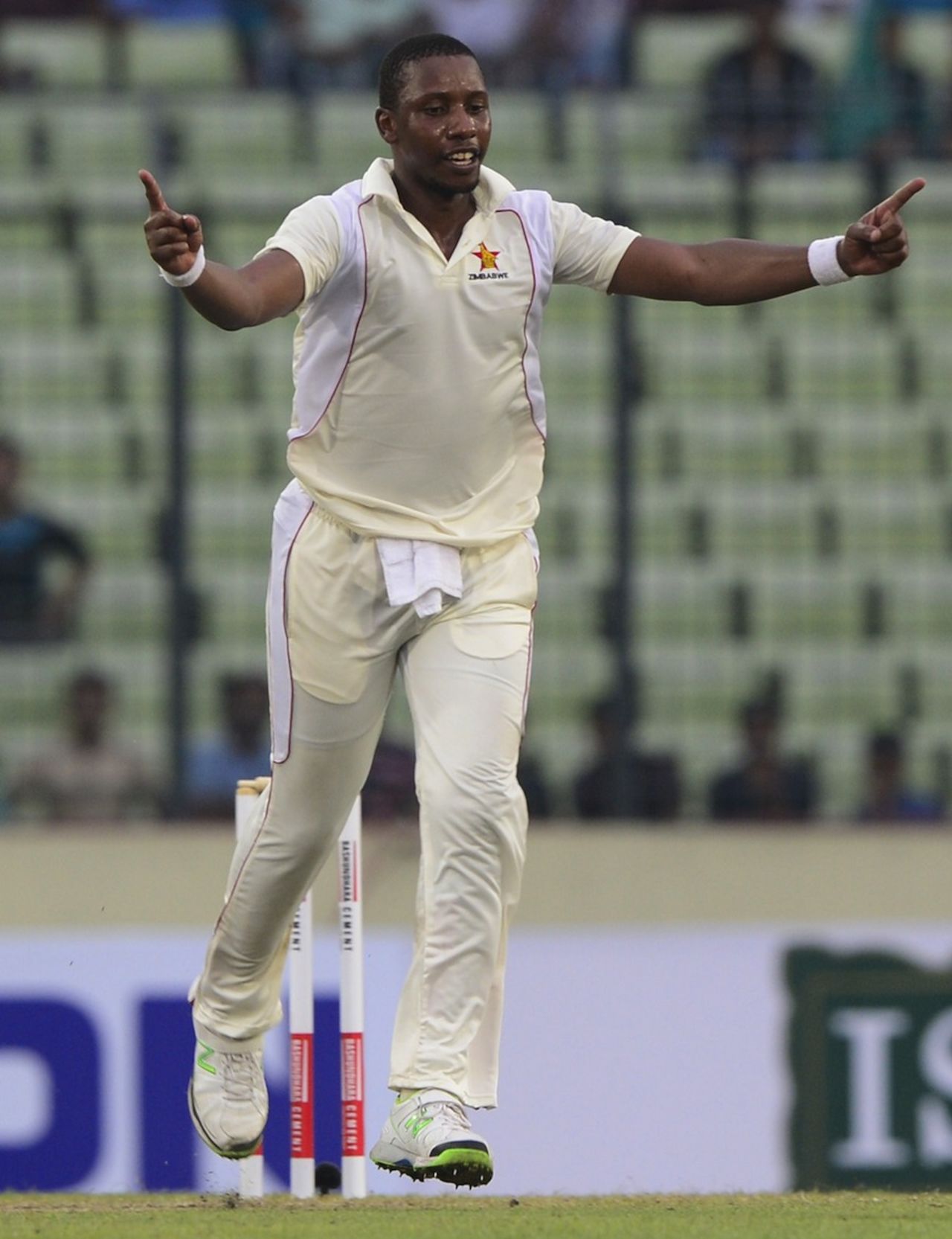 Tinashe Panyangara took a five-wicket haul, Bangladesh v Zimbabwe, 1st Test, Mirpur, 2nd day, October 26, 2014