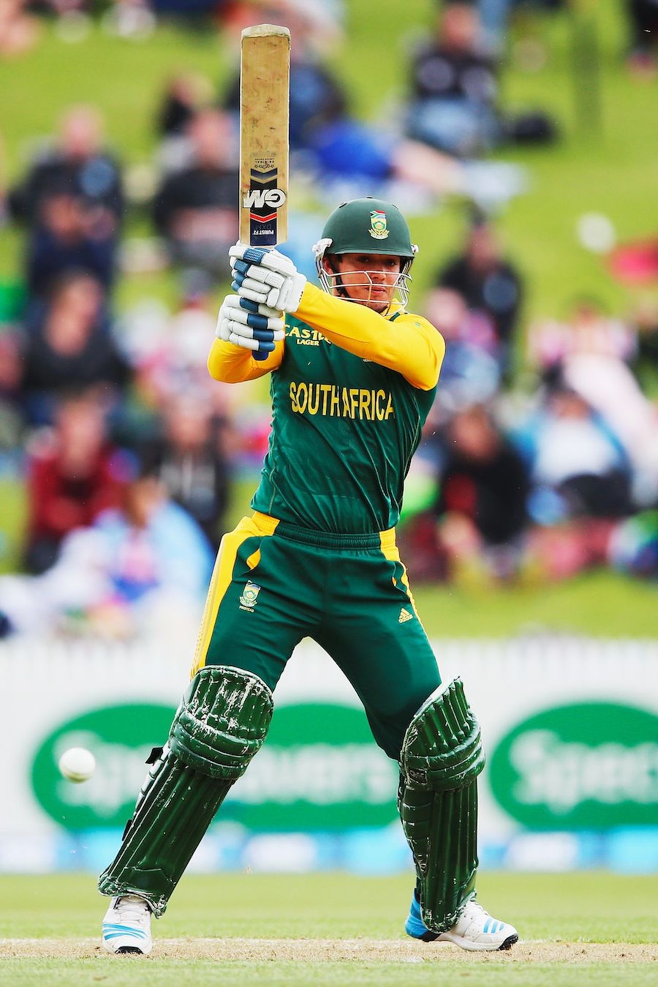 Quinton de Kock brought up a half-century off 67 balls, New Zealand v South Africa, 3rd ODI, Hamilton, October 27, 2014