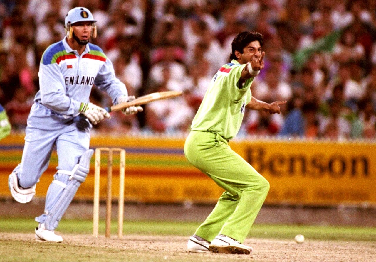 Wasim Akram appeals for a wicket, England v Pakistan, World Cup final, Melbourne, March 25 1992