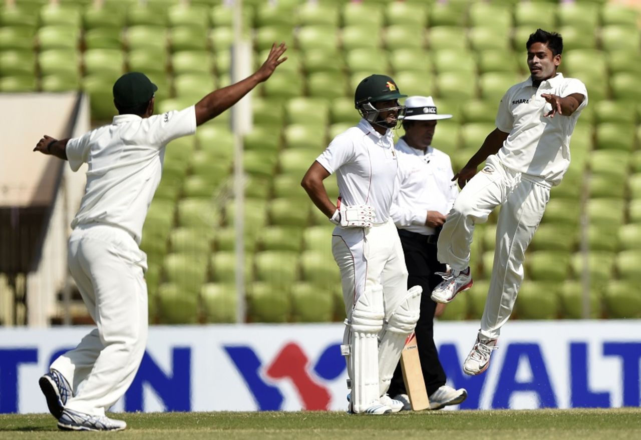 Taijul Islam is elated with the wicket of Brian Chari, Bangladesh v Zimbabwe, 2nd Test, Khulna, 5th day, November 7, 2014