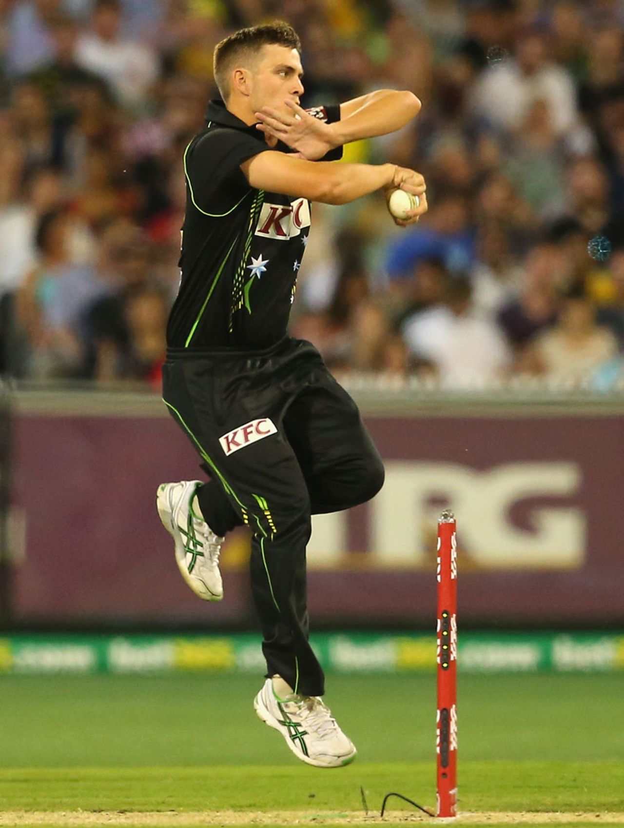 Cameron Boyce picked up 2 for 15, Australia v South Africa, 2nd T20, Melbourne, November 7, 2014