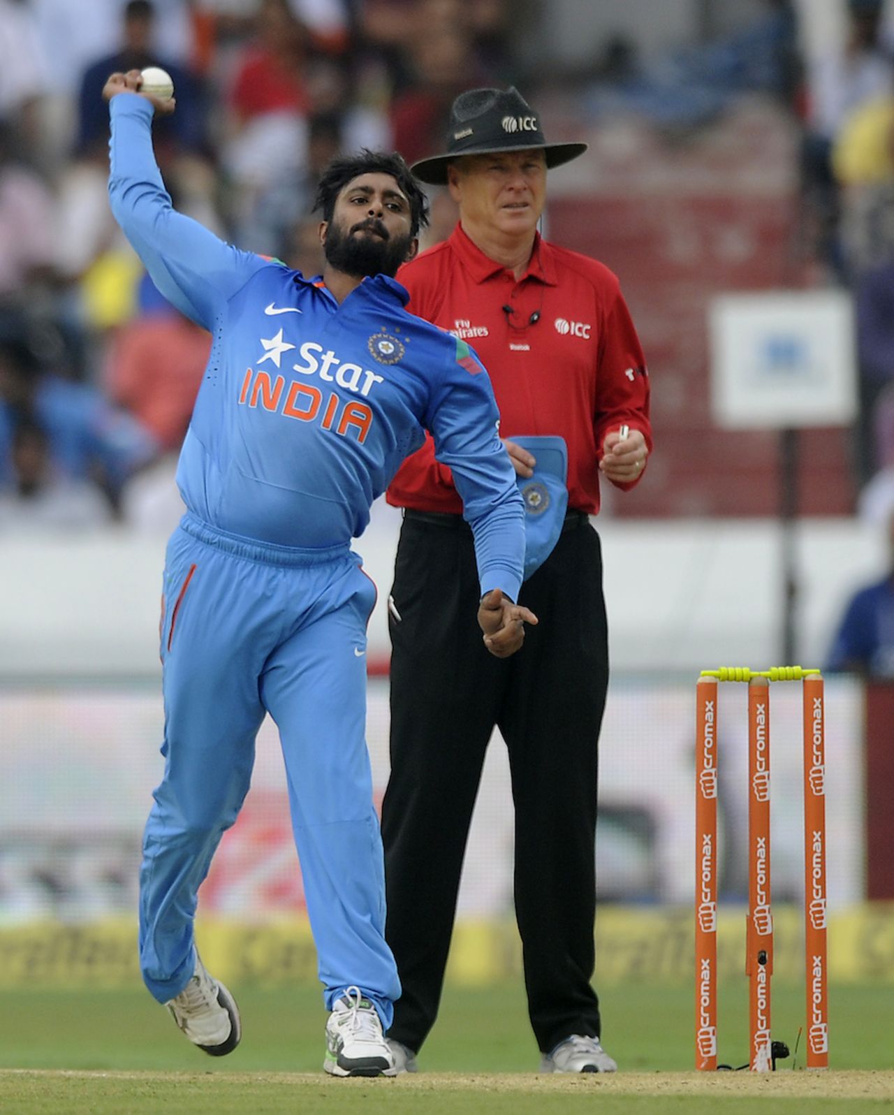 Ambati Rayudu during his delivery stride, India v Sri Lanka, 3rd ODI, Hyderabad, November 9, 2014