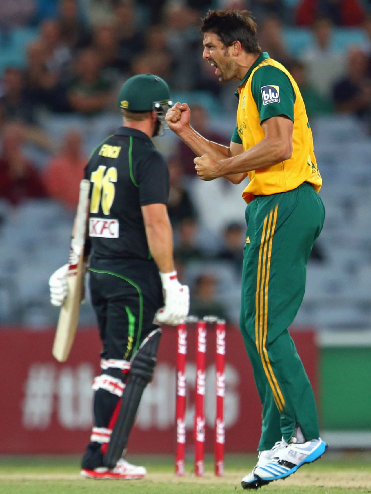 David Wiese celebrates after dismissing Aaron Finch, Australia v South Africa, 3rd Twenty20, Sydney, November 9, 2014