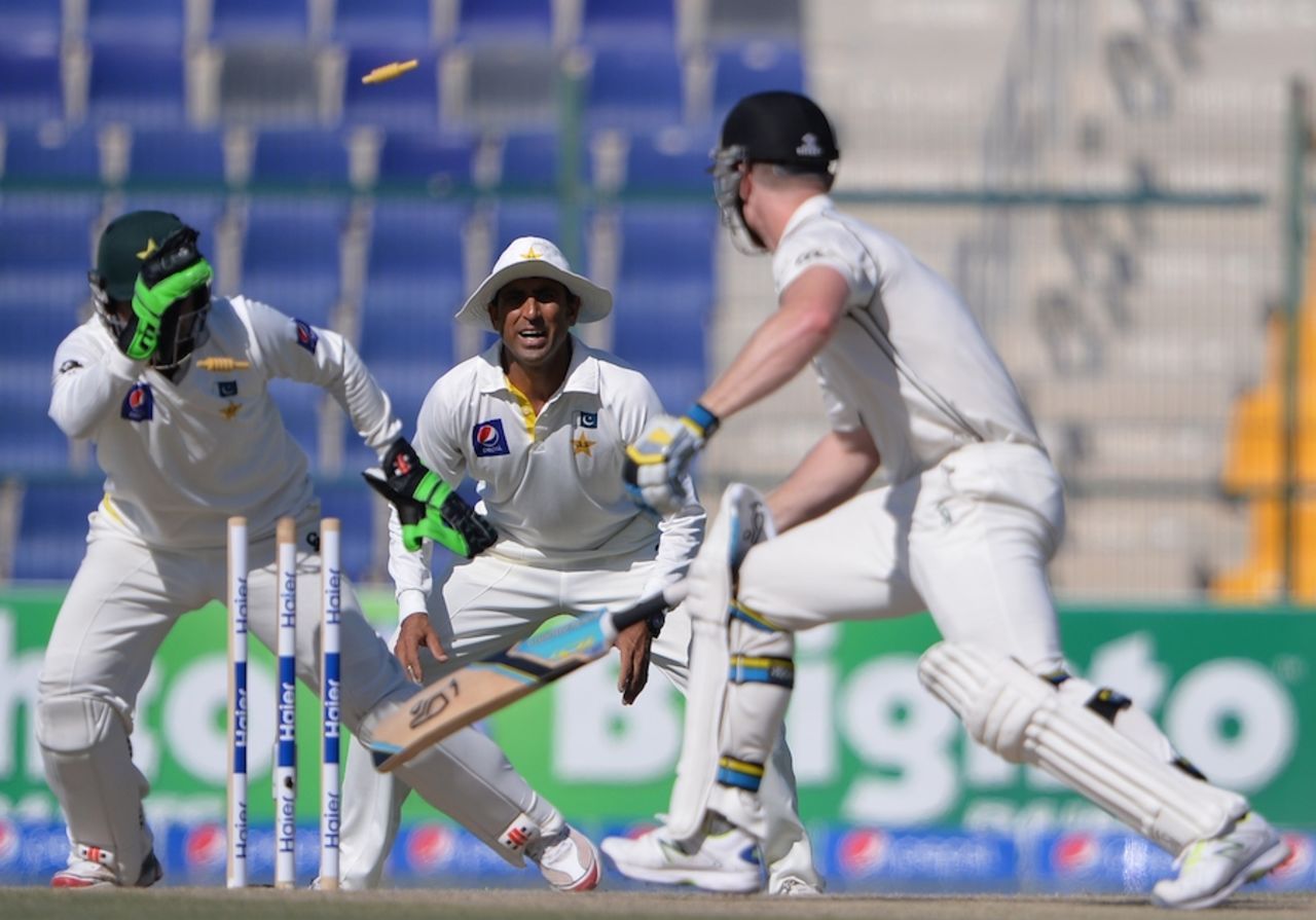 James Neesham was stumped for 11, Pakistan v New Zealand, 1st Test, Abu Dhabi, 3rd day, November 11, 2014