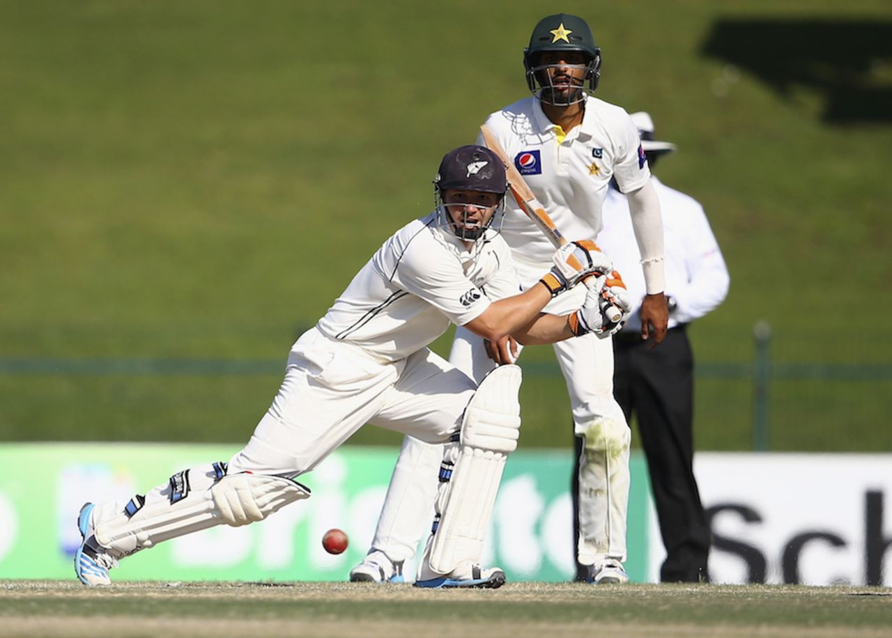 BJ Watling drives square of the wicket, Pakistan v New Zealand, 1st Test, Abu Dhabi, 3rd day, November 11, 2014