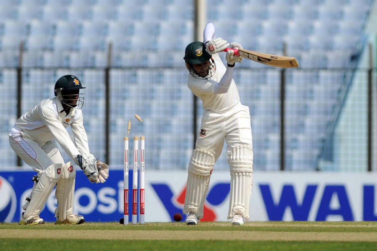 Mushfiqur Rahim was bowled for 15, Bangladesh v Zimbabwe, 3rd Test, 2nd day, Chittagong, November 13, 2014