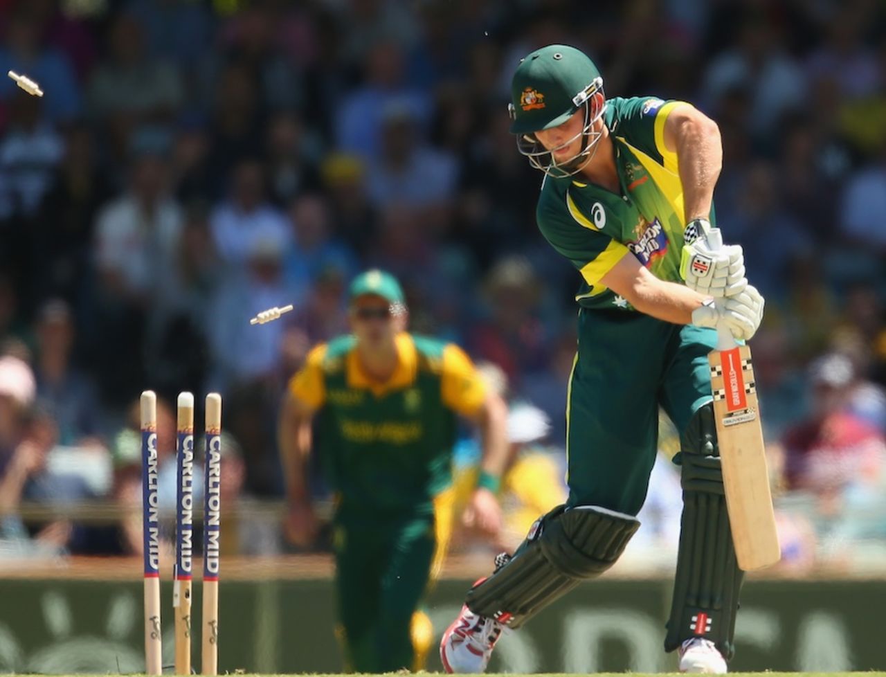 Mitchell Marsh was bowled for 10, Australia v South Africa, 1st ODI, Perth, November 14, 2014