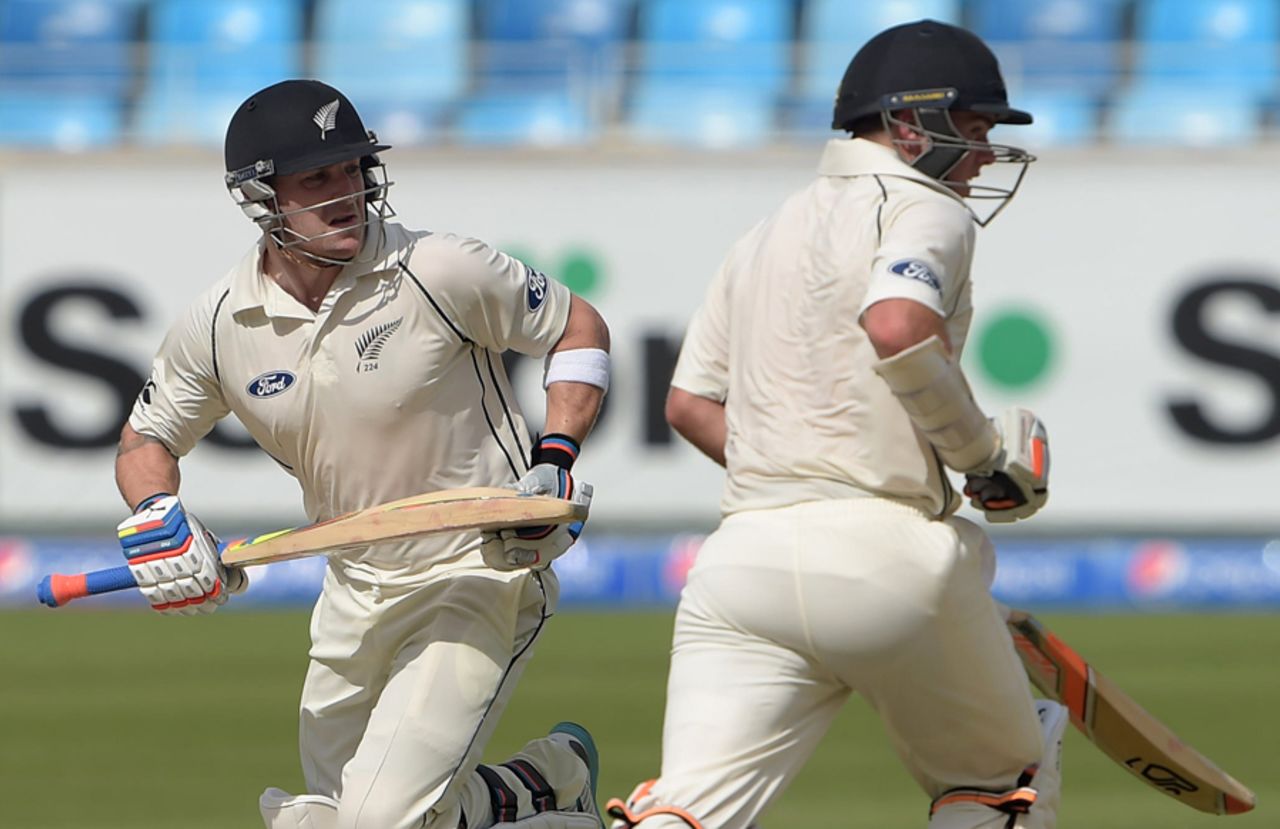 Brendon McCullum and Tom Latham take a run, Pakistan v New Zealand, 2nd Test, Dubai, 1st day, November 17, 2014